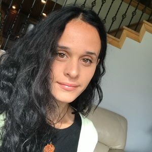 Meet your Posher, Gabriella